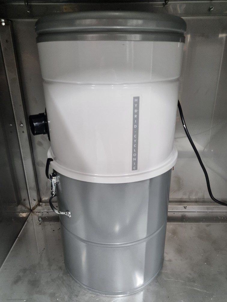 Hybrid cyclonic extraction